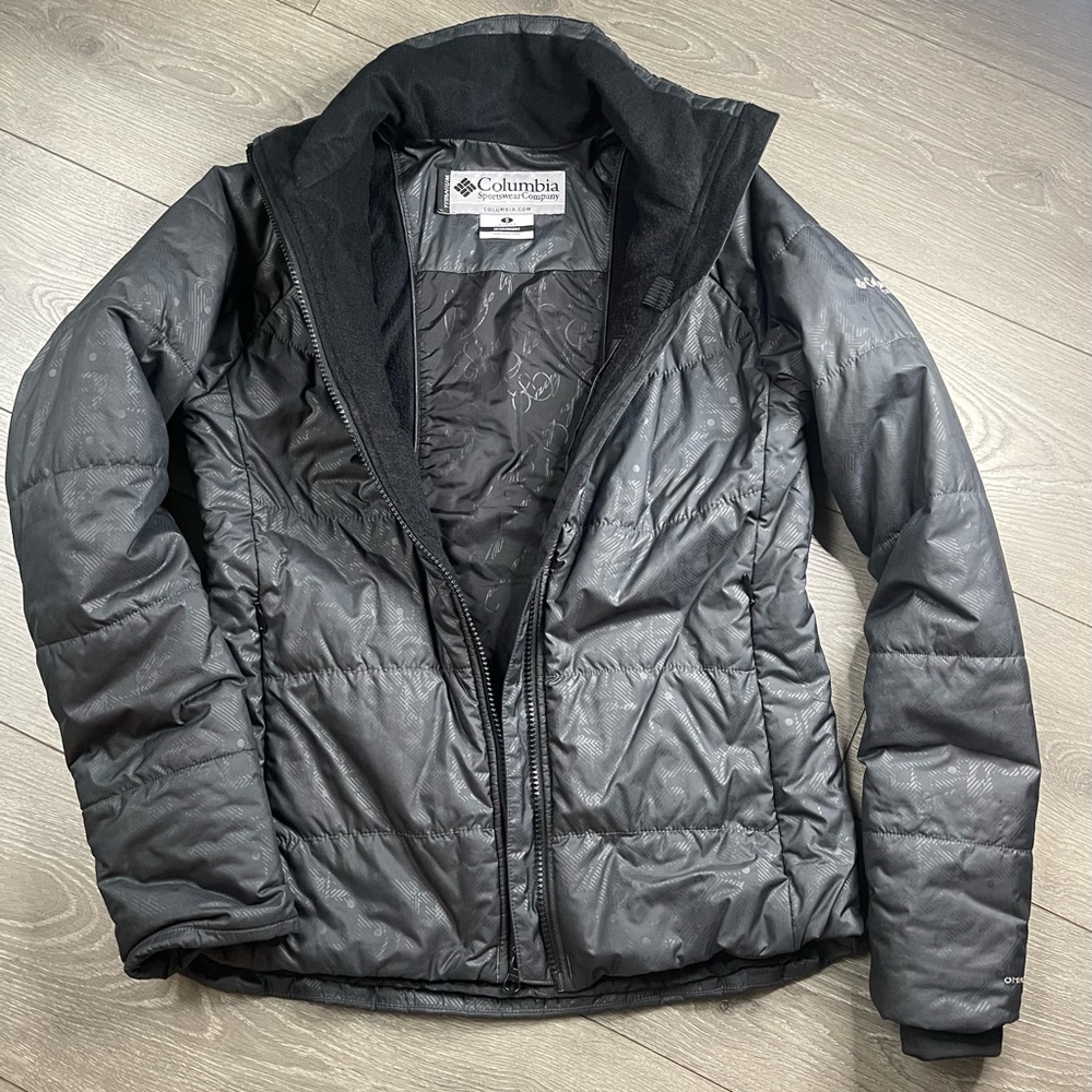 Women’s Columbia jacket liner size Small